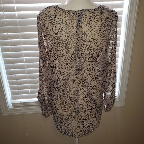 Pins and Needles. Animal Print light weight flowy Blouse -Size Large - Picture 3 of 7